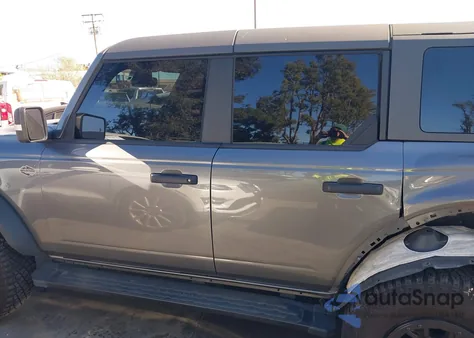 2023 Ford Bronco Wildtrak z USA, uszkodzony, nr VIN 1FMEE5DP4PLB39967